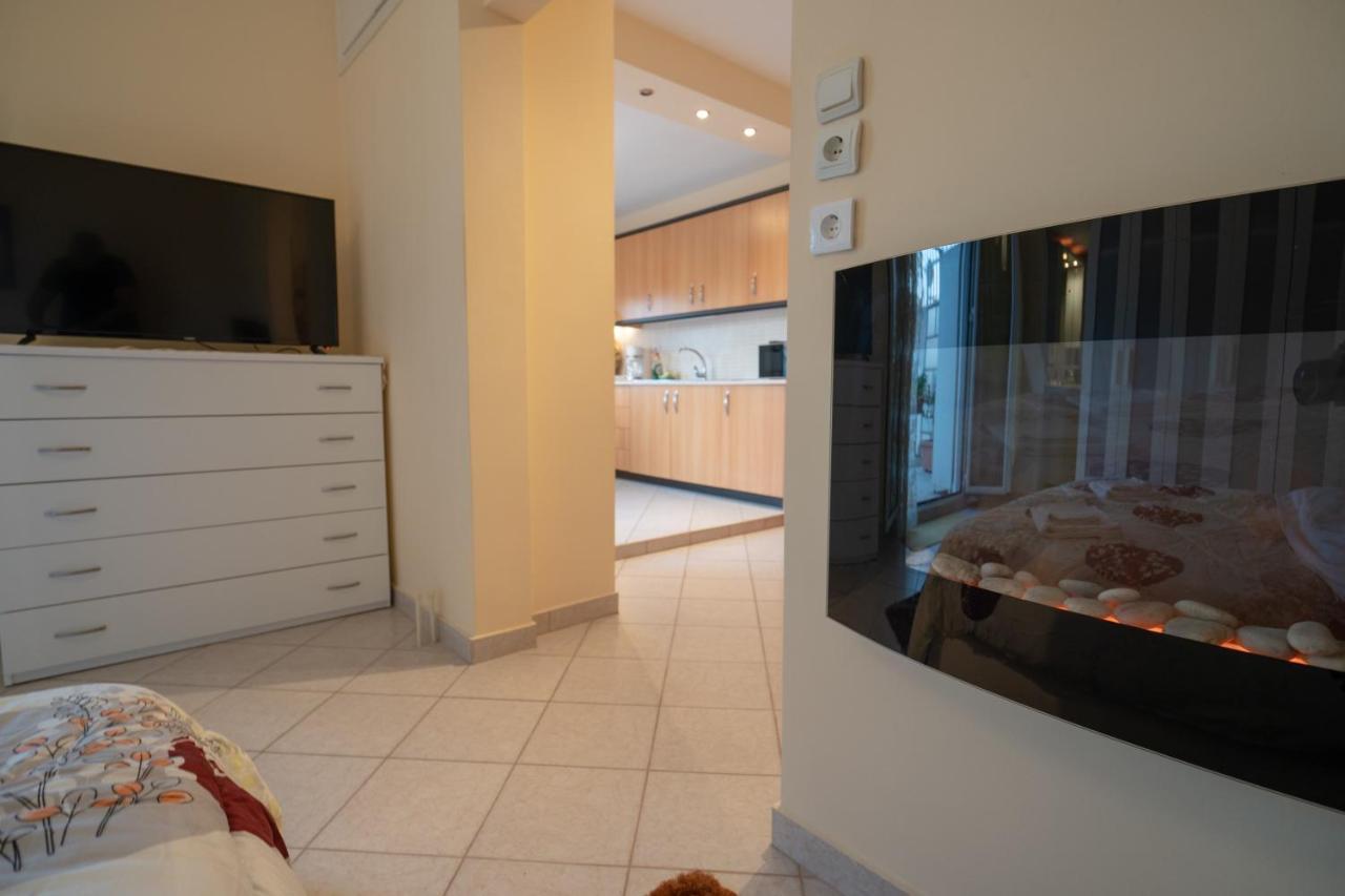 Attica Train Station 1 Bedroom 4 Pers Apartment Athen Exterior foto