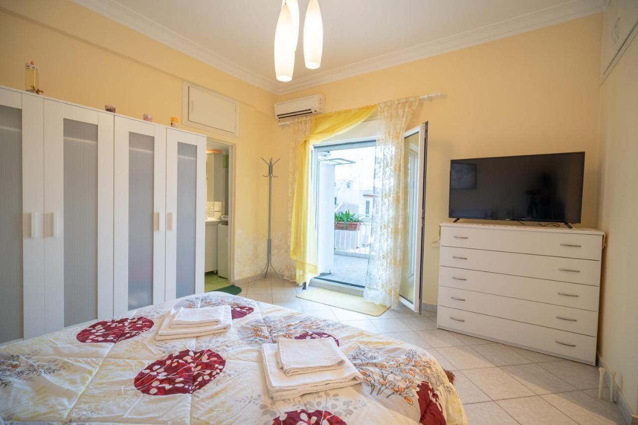 Attica Train Station 1 Bedroom 4 Pers Apartment Athen Exterior foto