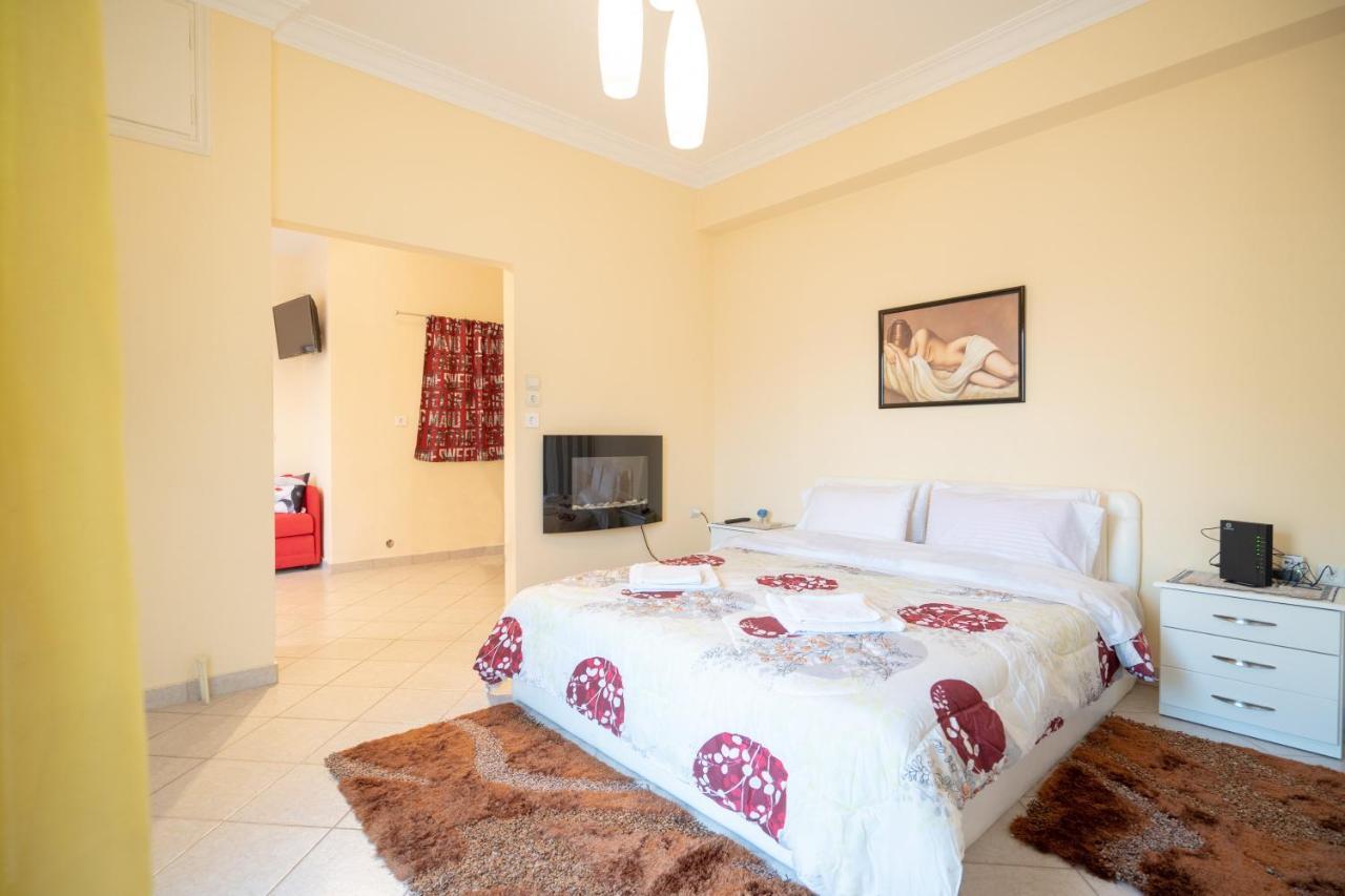 Attica Train Station 1 Bedroom 4 Pers Apartment Athen Exterior foto