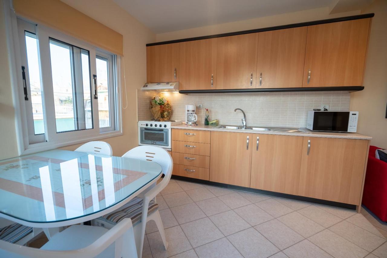 Attica Train Station 1 Bedroom 4 Pers Apartment Athen Exterior foto